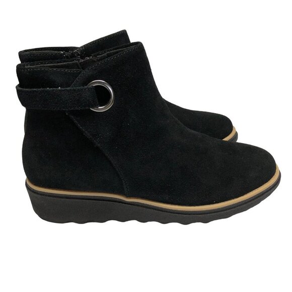 Clarks Womens Sharon Suede Leather booties 7.5 New without box - Picture 3 of 9